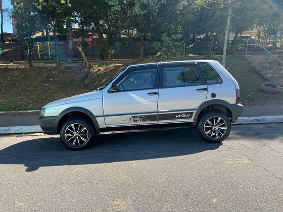 FIAT UNO 1.0 MPI MILLE WAY ECONOMY 8V FLEX 4P MANUAL FIAT UNO 1.0 MPI MILLE WAY ECONOMY 8V FLEX 4P MANUAL